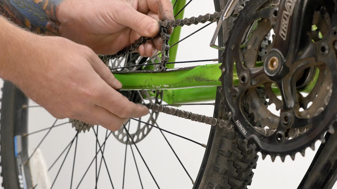 These gears provide adequate tension