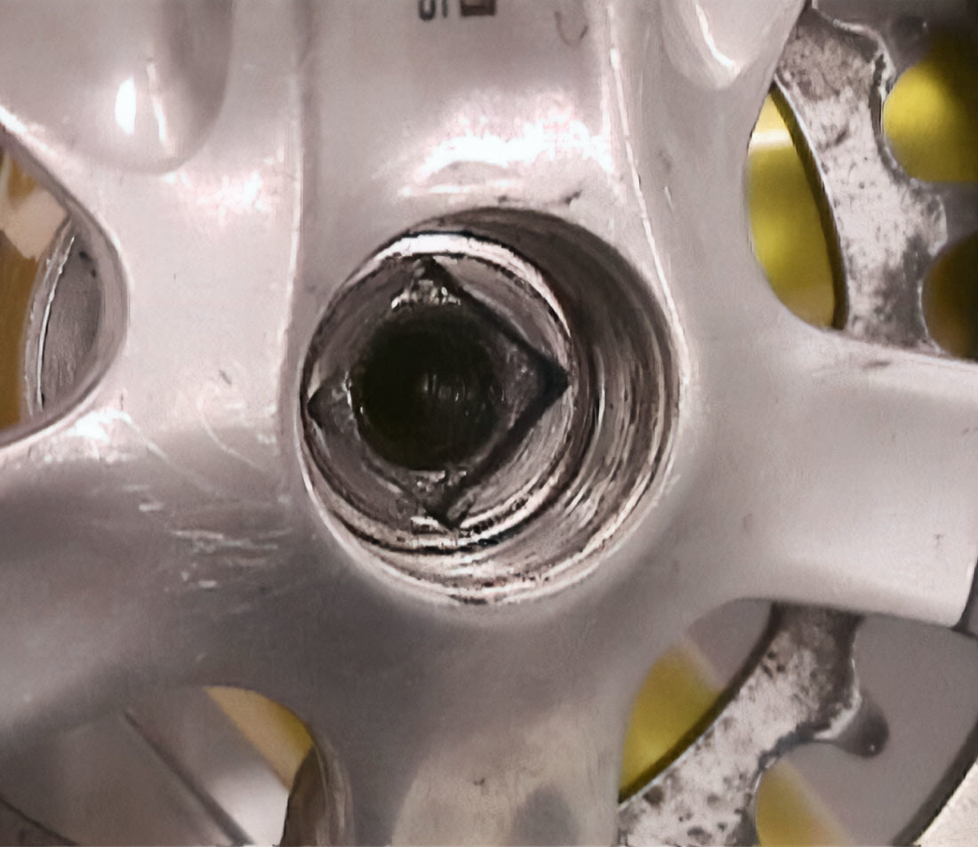Crank fit showing wear with spindle end flush with crank fitting