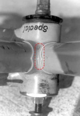 Frame crack along bottom bracket shell