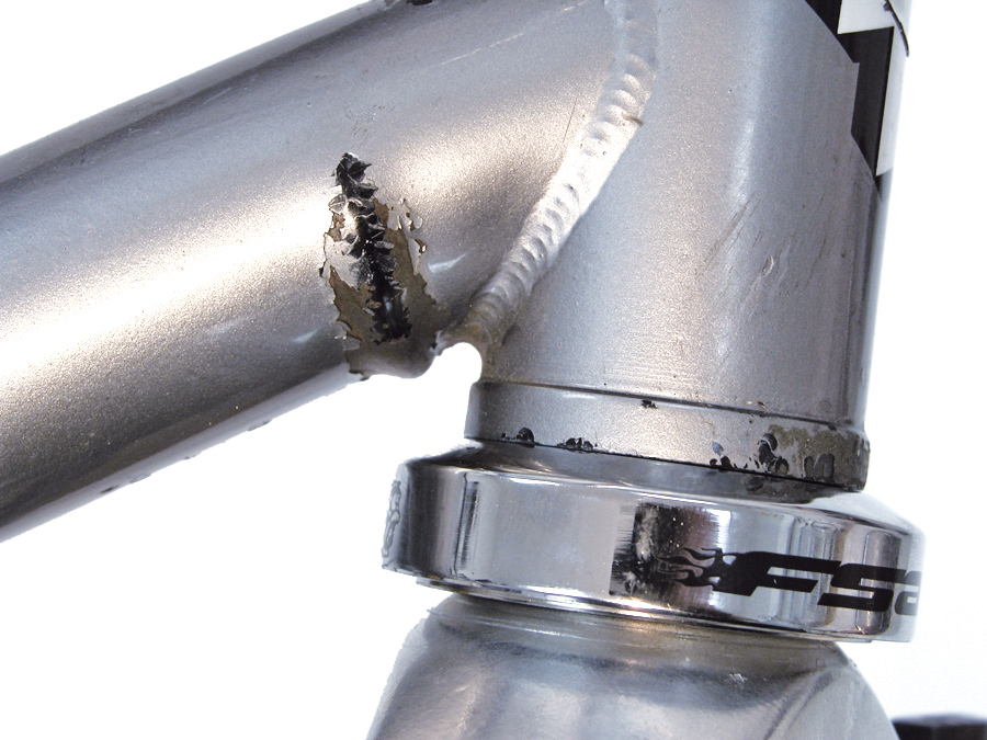 Non-repairable damage to down tube