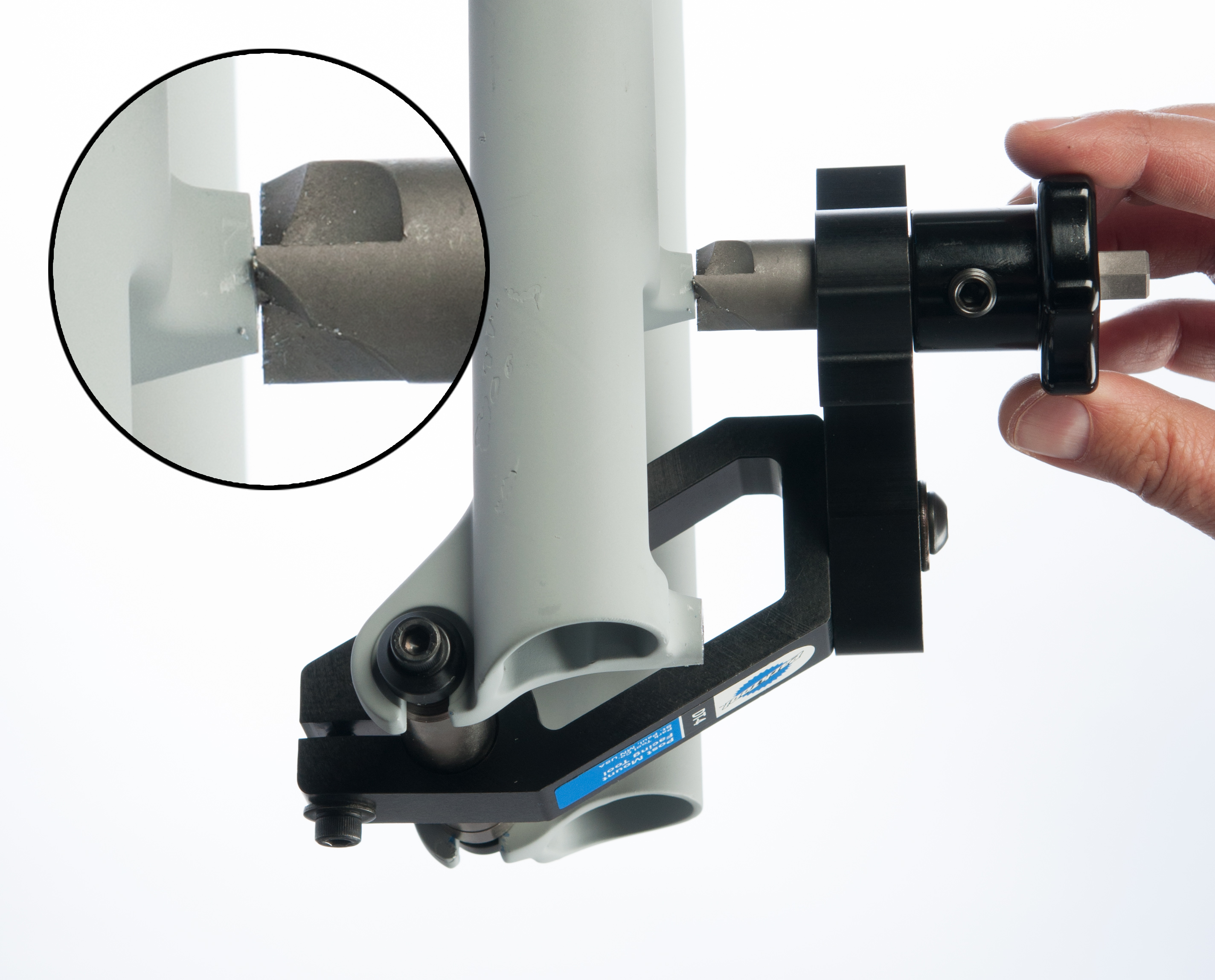 Figure 17. Gap between cutter and post mount