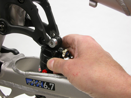 Figure 3. Pull shock free from linkage