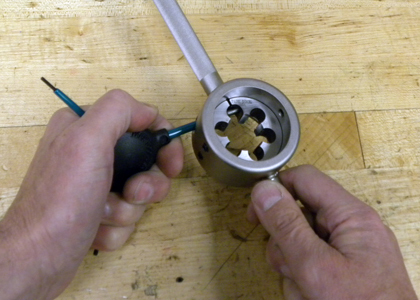 Figure 4. Insert die and expand die as much as possible