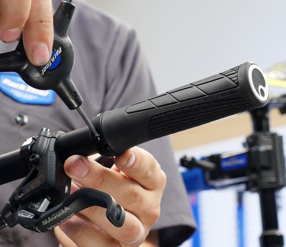 Lock-On Grip