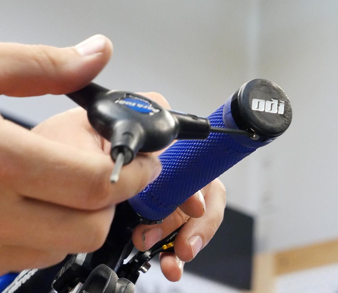 Lock-on grips may feature one or two locking collars