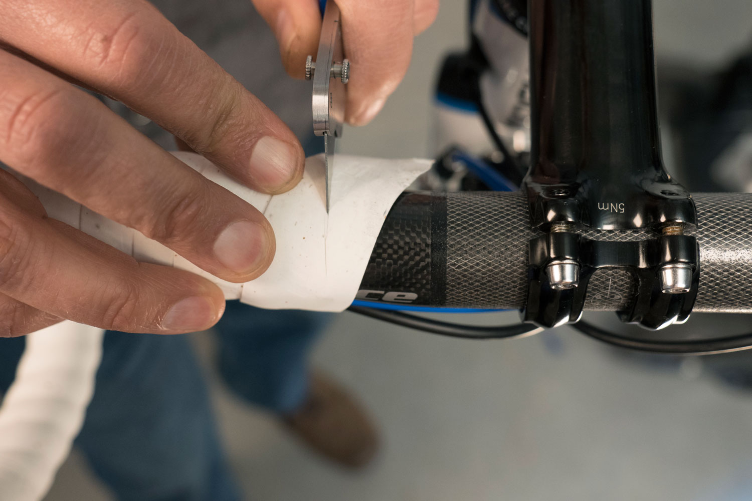 H-Tape- Scoring-Angle-Cut