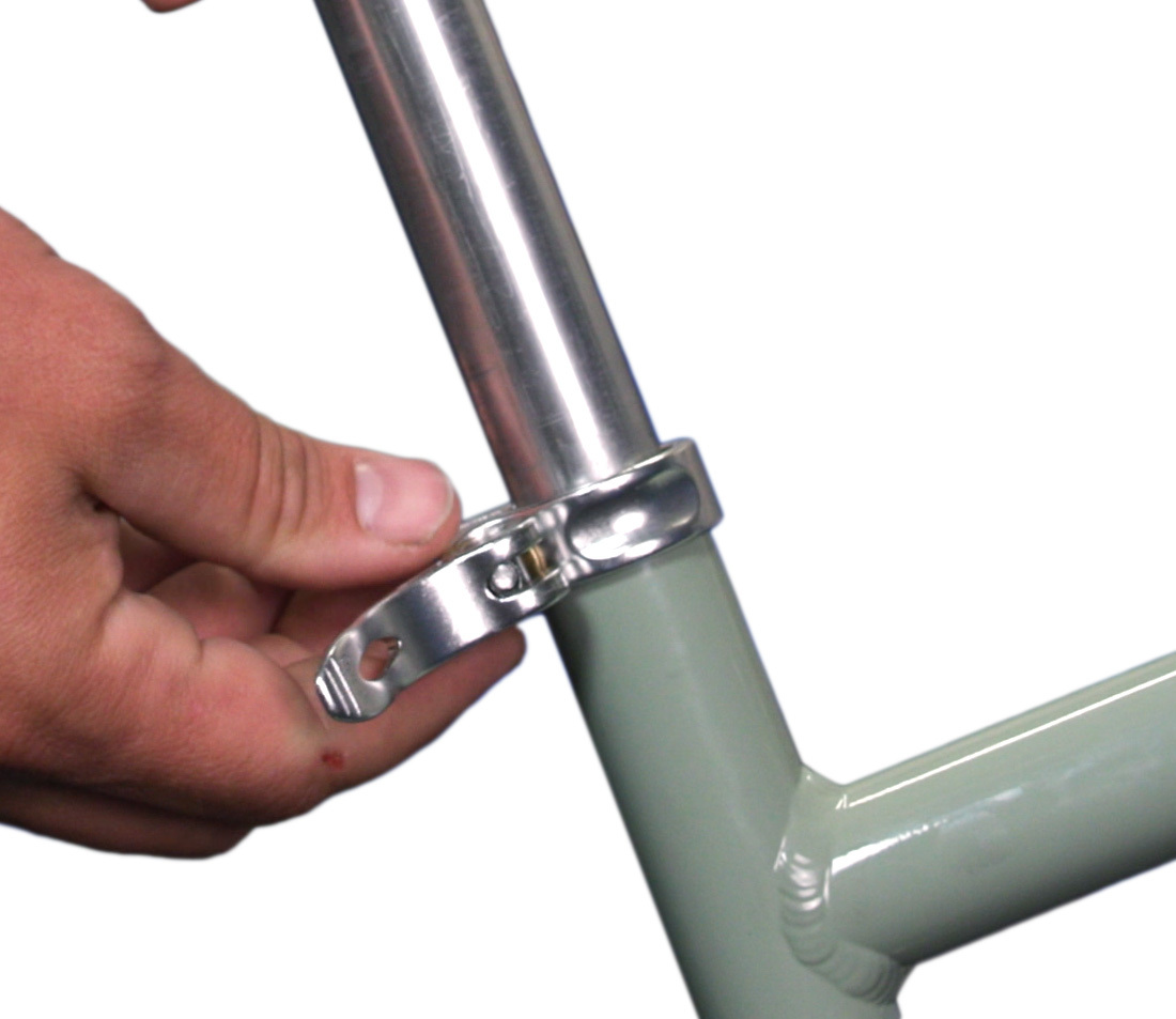 Seatpost collar with quick release