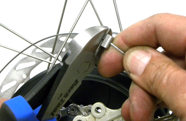 Figure 12. Flush trim underdrive shift wire to leave no more than 2mm of wire extending past the fitting