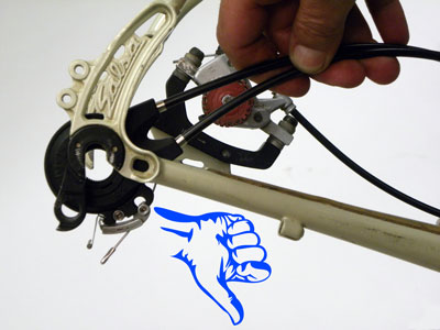 Figure 22. Inappropriate alignment of the hub-interface. Reposition to route along stays.
