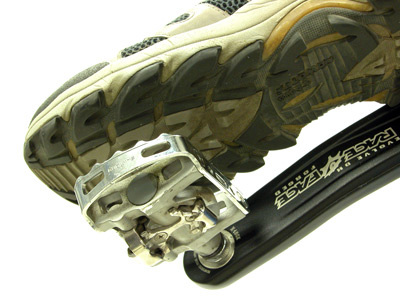 Figure 5. A recreational walking shoe on a double-sided pedal