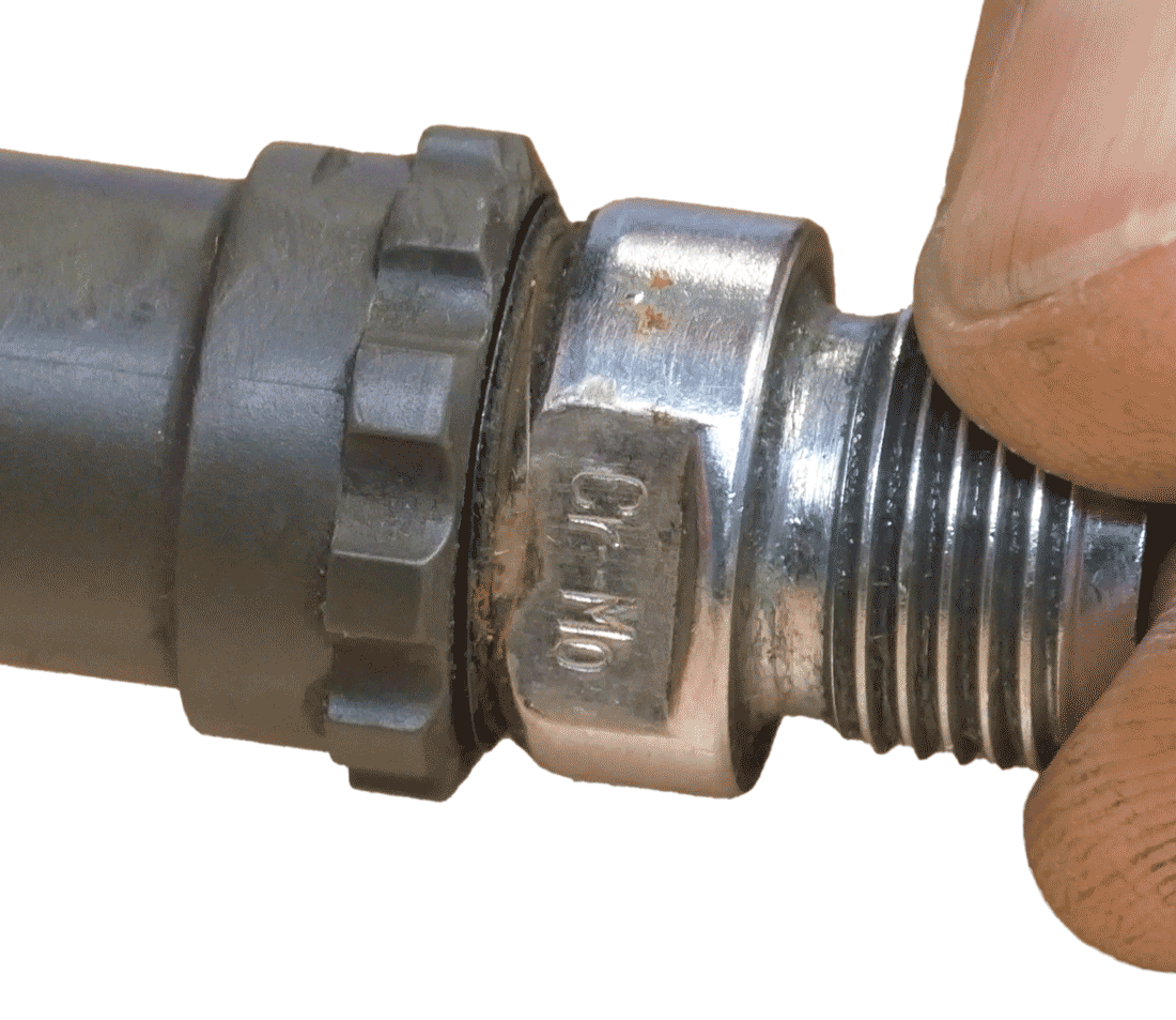An example of excess play between the pedal body and axle