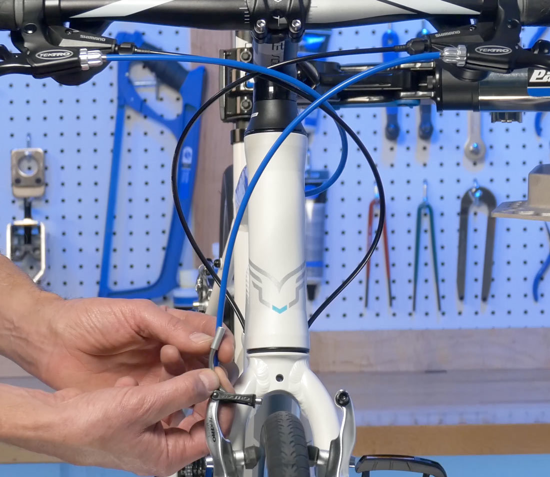 Housing that is too short enters at brake lever at an angle