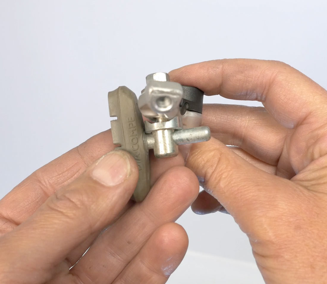 Curved arm surfaces with curved washer of cantilever arm