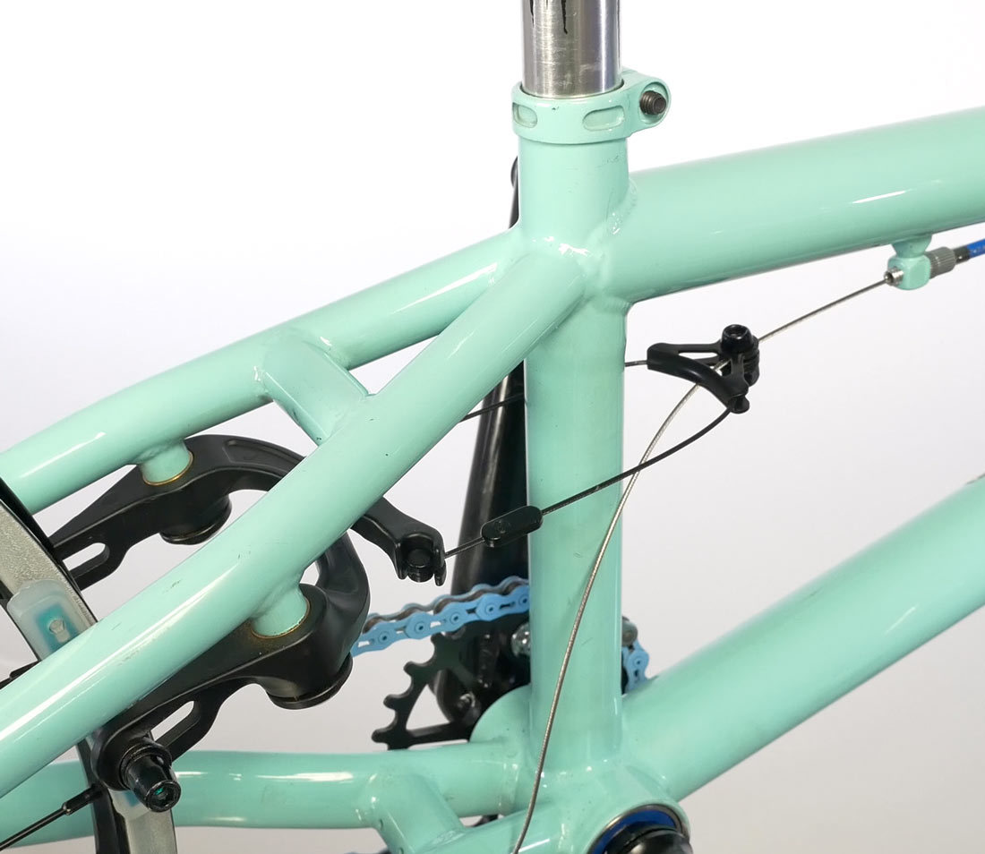 U-brake using straddle wire system of cable attachment