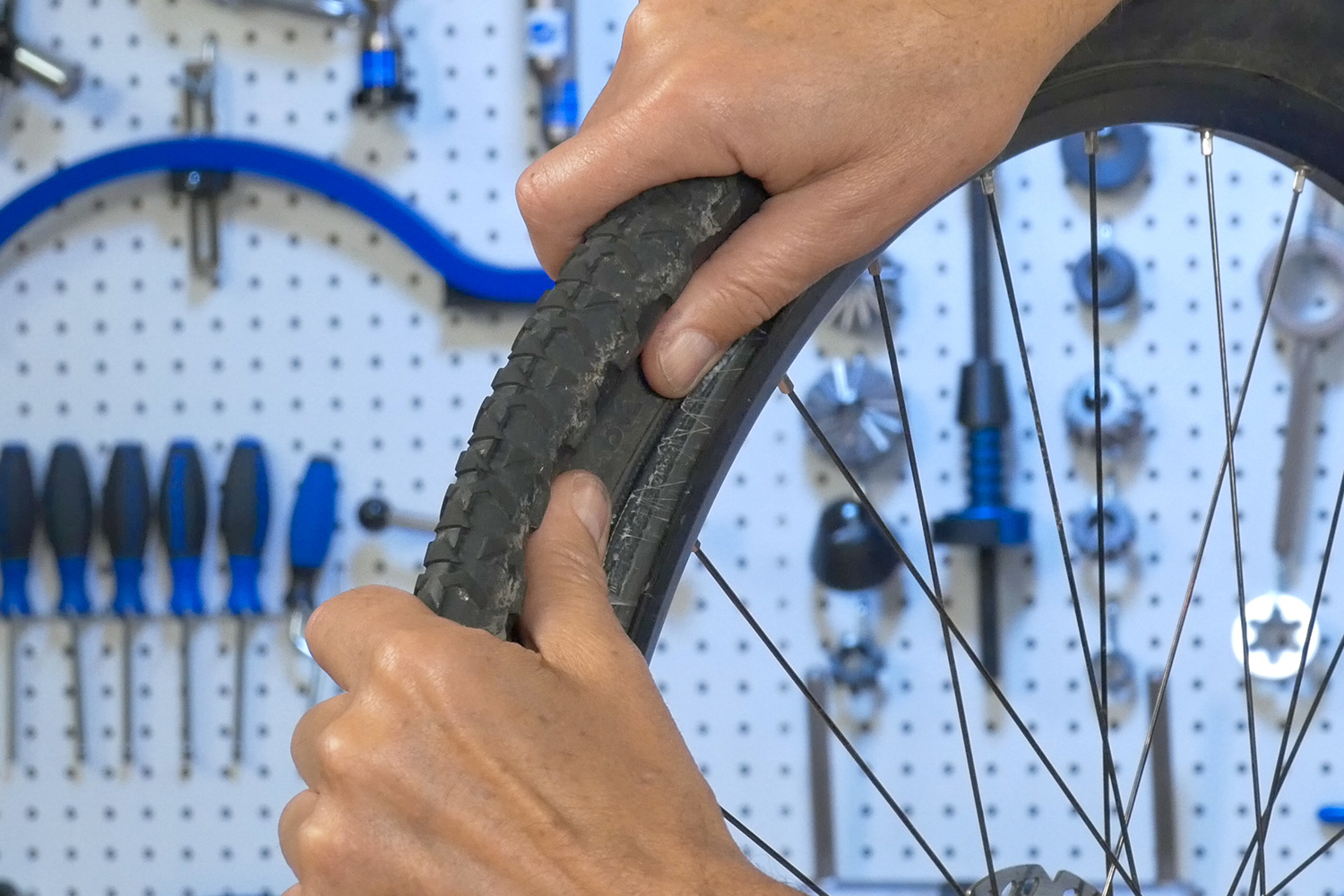 Tubeless Installation 1 Break Bead